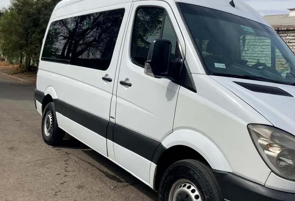 Minibús para hasta 17 pasajeros